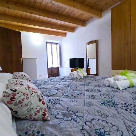 San Domenico House - Centro Storico Bed & Breakfast L'Aquila Bagian luar foto