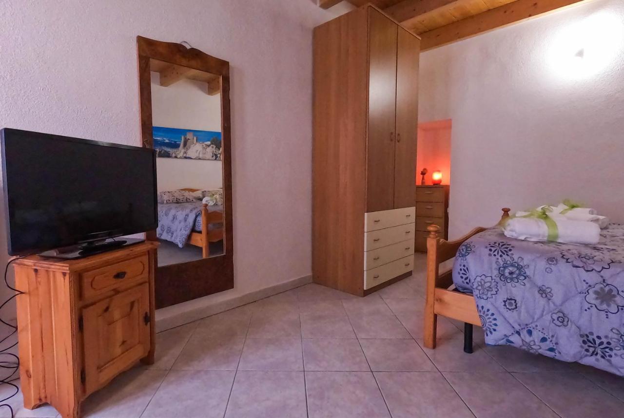 San Domenico House - Centro Storico Bed & Breakfast L'Aquila Bagian luar foto